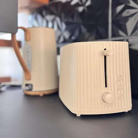 T2 Cosy Equipe, Parking Et Wifi Gratuit, דירה *