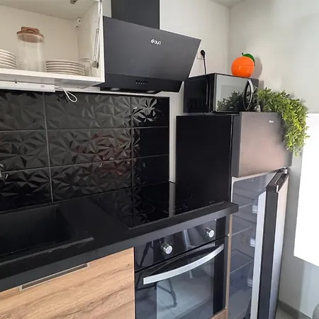 T2 Cosy Equipe, Parking Et Wifi Gratuit, קסטרה