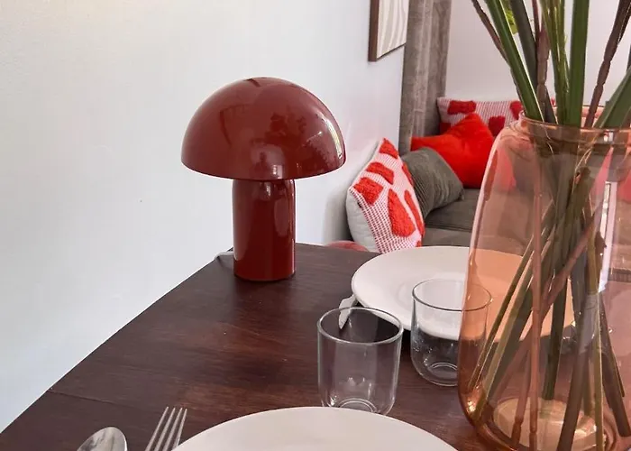 Апартаменты T2 Cosy Equipe, Parking Et Wifi Gratuit,