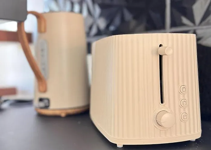 T2 Cosy Equipe, Parking Et Wifi Gratuit, Апартаменты *