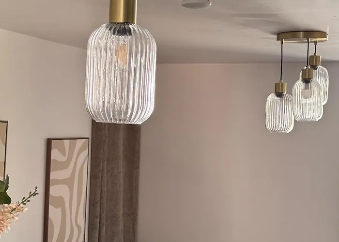 Апартаменты T2 Cosy Equipe, Parking Et Wifi Gratuit, Кастр